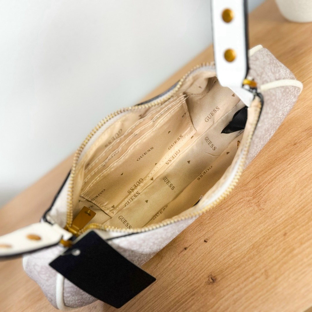 женская сумка guess,сумка guess,сумка через плечо guess,белая сумка guess,сумка на плечо guess