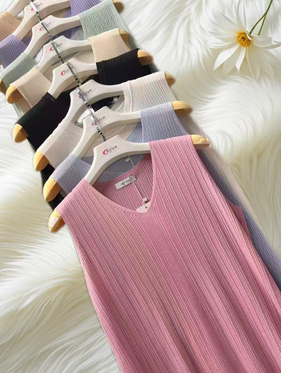 женский вязаный жилет,вязаные жилеты,трикотажный жилет,жилет,жилетка