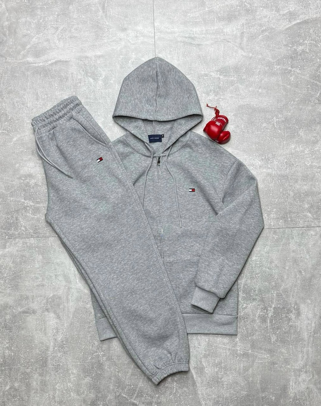 спортивный костюм tommy hilfiger,спортивные костюмы томми хилфигер женские оригинал,костюм спортивный,костюм спортивный мужской,спортивный костюм томми хилфигер