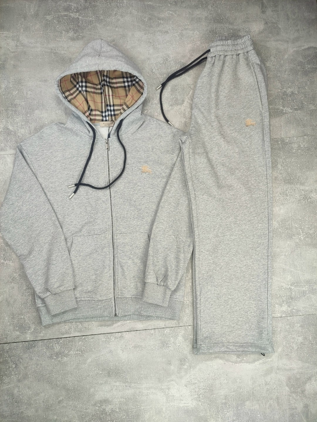 zip hoodie burberry grey vintage,зип худи burberry,burberry zip up hoodie,burberry hoodie