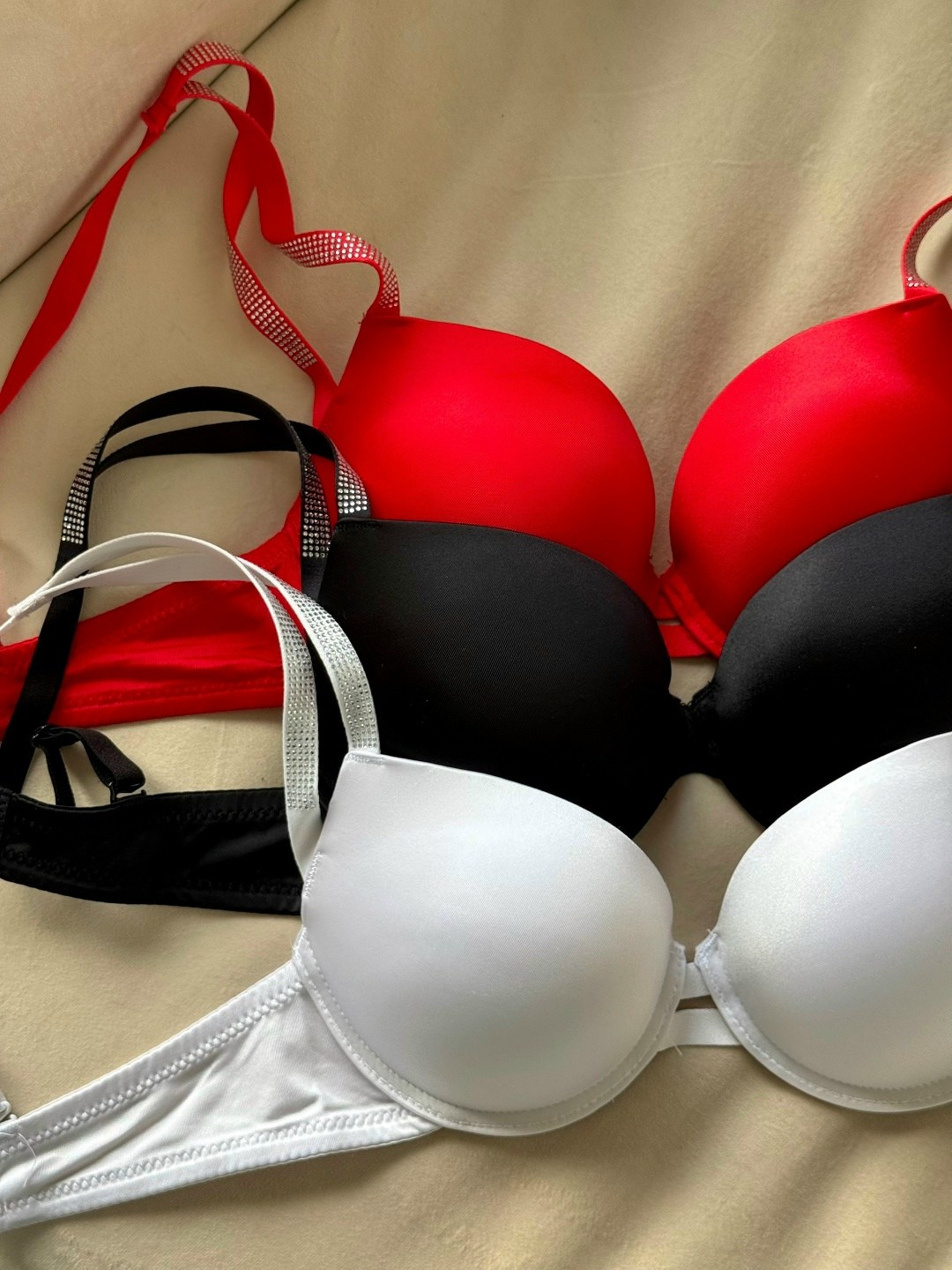 комплект с бюстгальтером,пуш ап бюстгальтер,бюстгальтер пушап,бюстгальтер,нижнее белье бюстгальтер