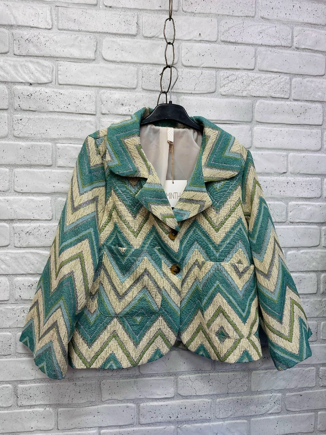 жакет,жакет с узором,полупальто,стеганый жакет,пиджак и жакет