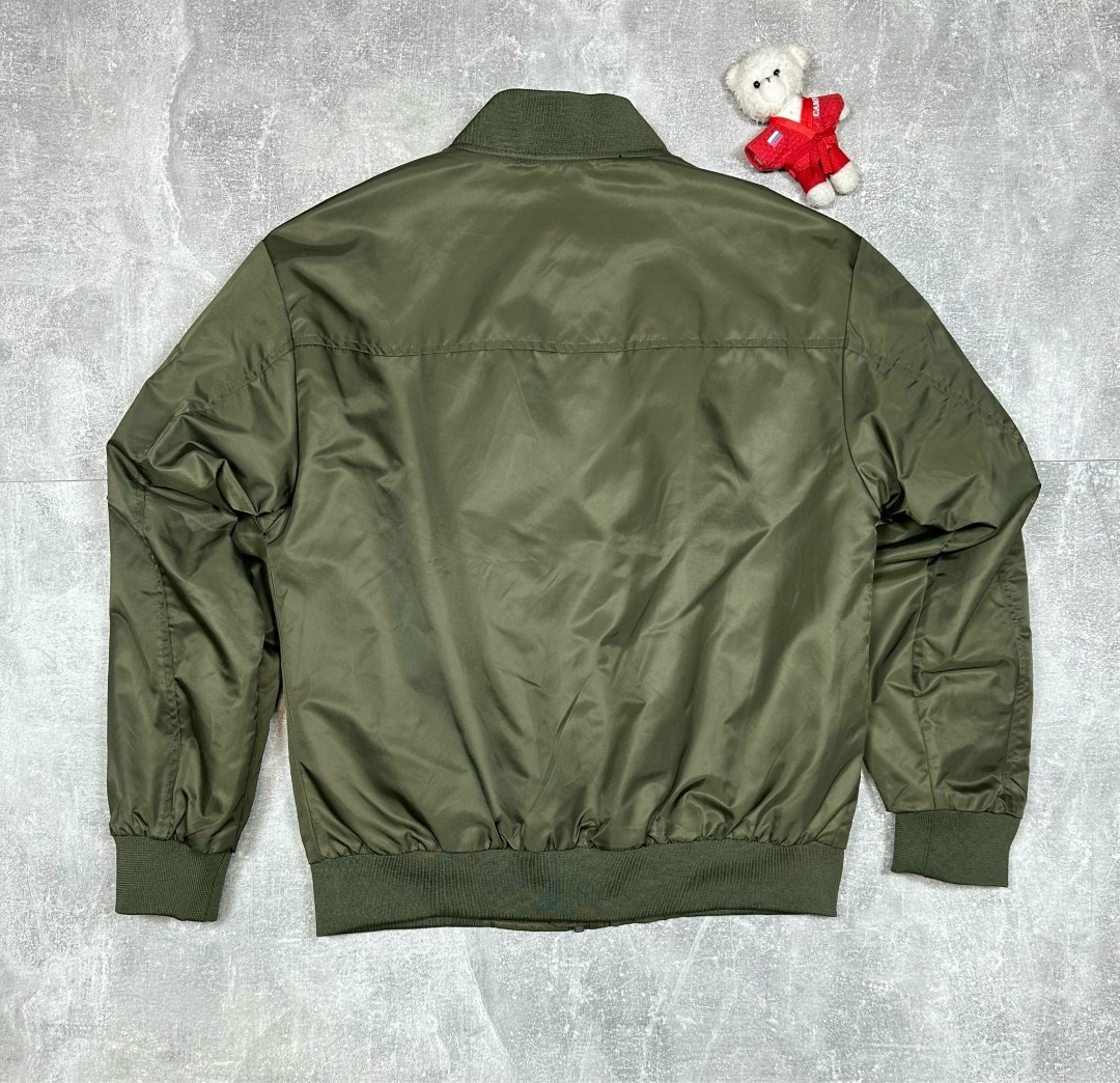 куртка бомбер,мужская куртка-бомбер в стиле милитари,куртка,легкая куртка,демисезонная куртка