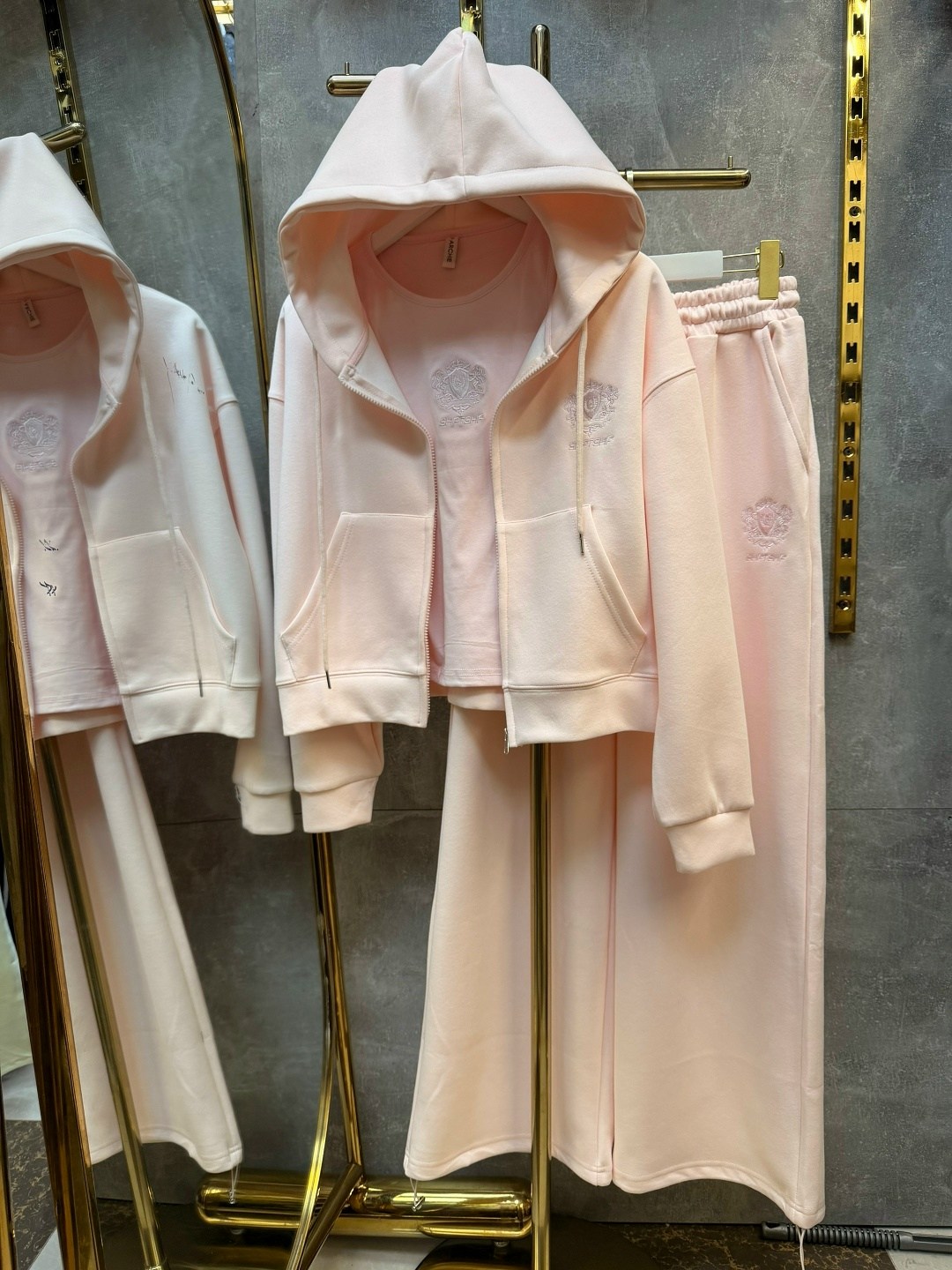 костюм спортивный,женские костюмы,спортивный костюм женский,костюм на флисе,спортивные костюмы