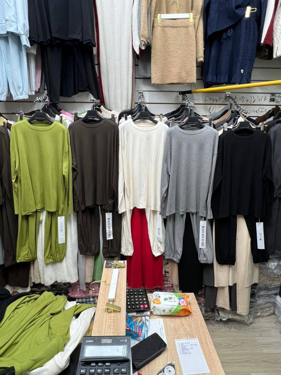 костюм с брюками,женский костюм с брюками,трикотажный костюм,широкие брюки