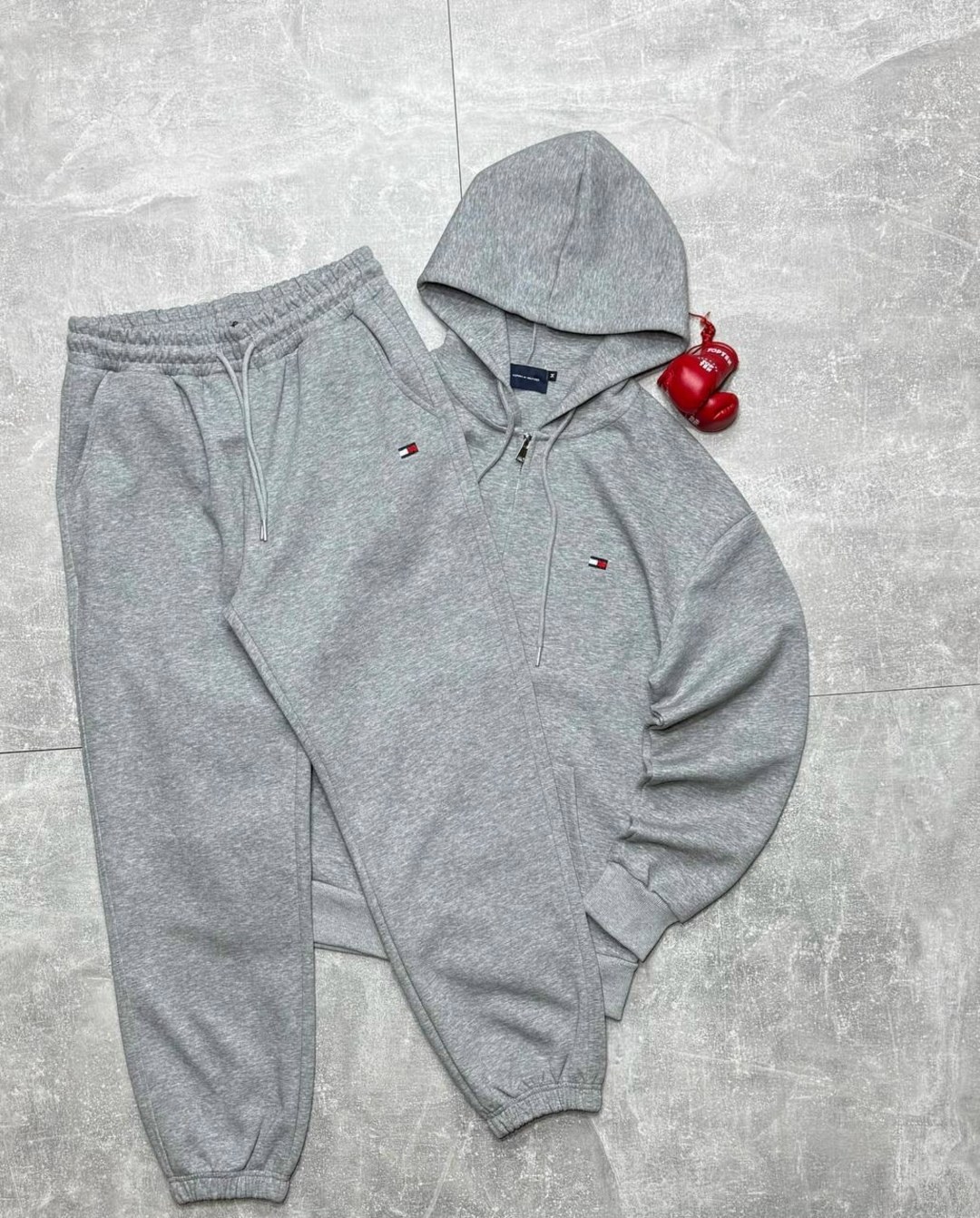 спортивный костюм tommy hilfiger,спортивные костюмы томми хилфигер женские оригинал,костюм спортивный,костюм спортивный мужской,спортивный костюм томми хилфигер