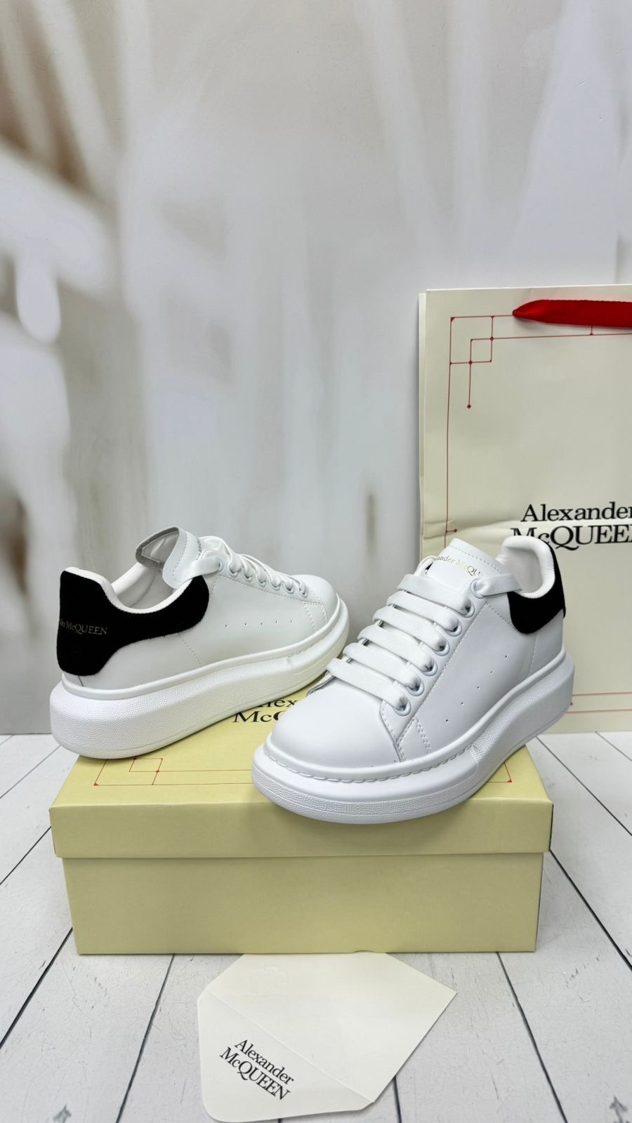 кроссовки alexander mcqueen,alexander mcqueen кроссовки женские,alexander mcqueen кеды,кроссовки александр маккуин мужские,кроссовки александр маккуин
