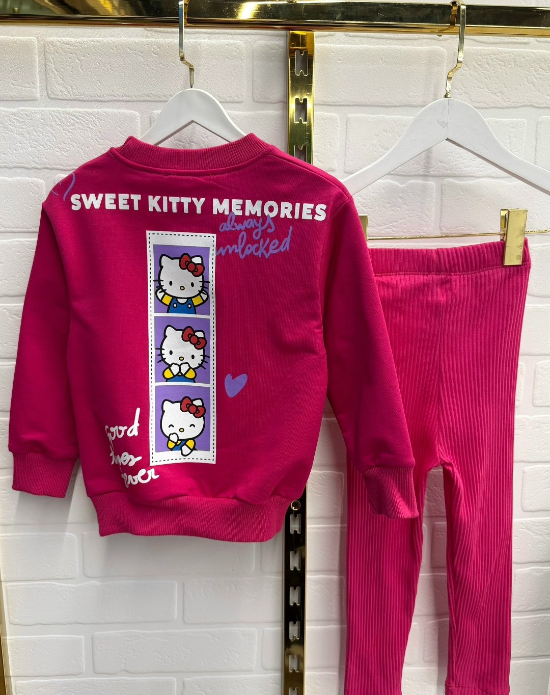 розовый свитшот oversize с принтом hello kitty для девочки,розовый свитшот с принтом hello kitty gloria jeans,кофта хелло китти,розовый свитшот с принтом hello kitty для девочки,кофта кити