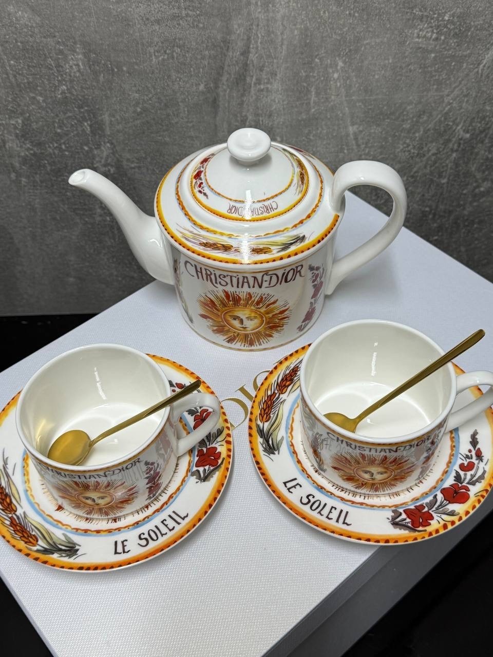 сервиз чайный, посуда dior кофейная пара,чайная пара dior,чайный сервиз dior,посуда диор,чайный сервиз dior le soleil