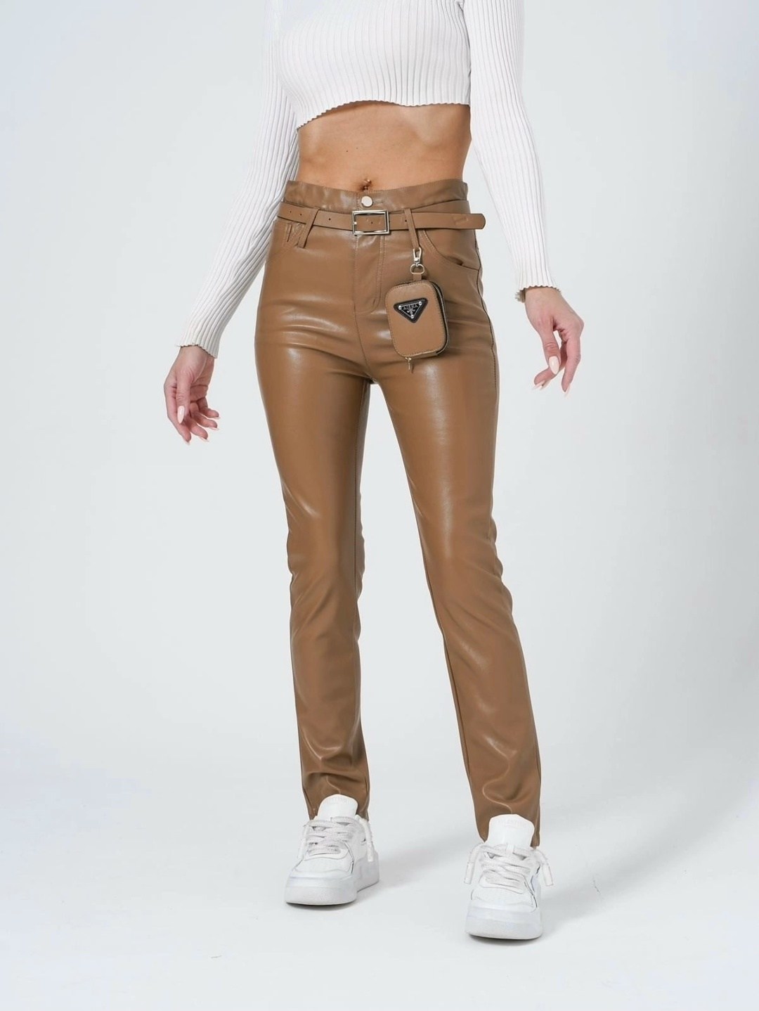 брюки кожаные прямые укороченные oiko,кожаные брюки,женские брюки из экокожи черные 2223,кожаные штаны,зауженные кожаные брюки женские