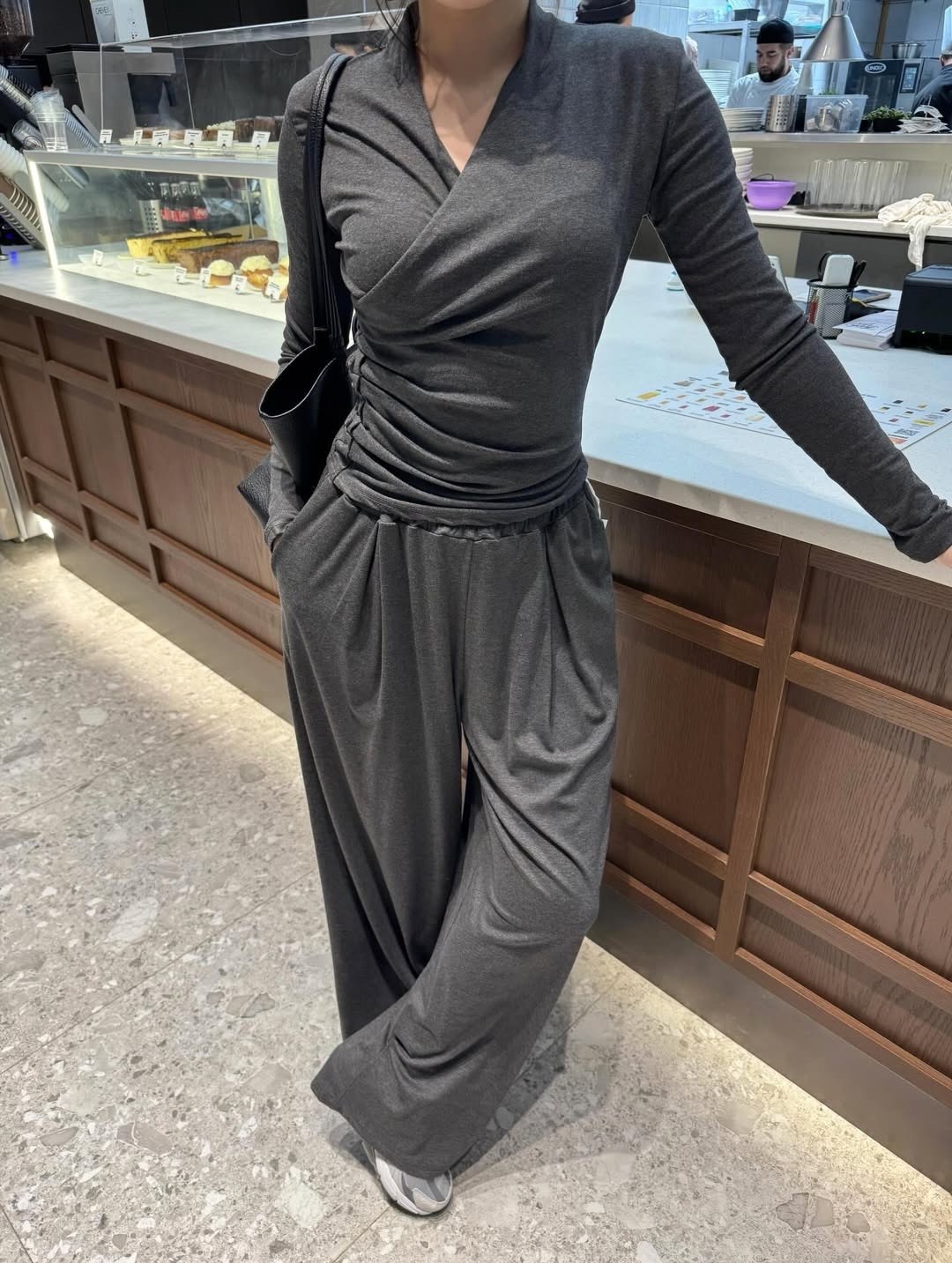 костюм вечерний с брюками палаццо,костюм с брюками палаццо,костюм вечерний с брюками палаццо sweet store цвет графит серый,костюм женский,костюм