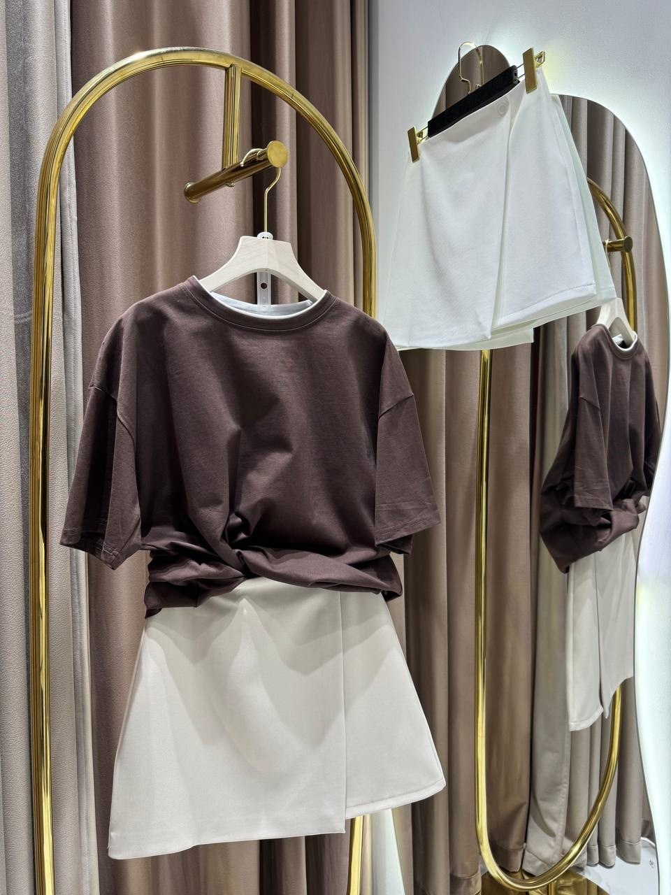 повседневная женская блузка,юбка замшевая,модные наряды,женская блузка 2026