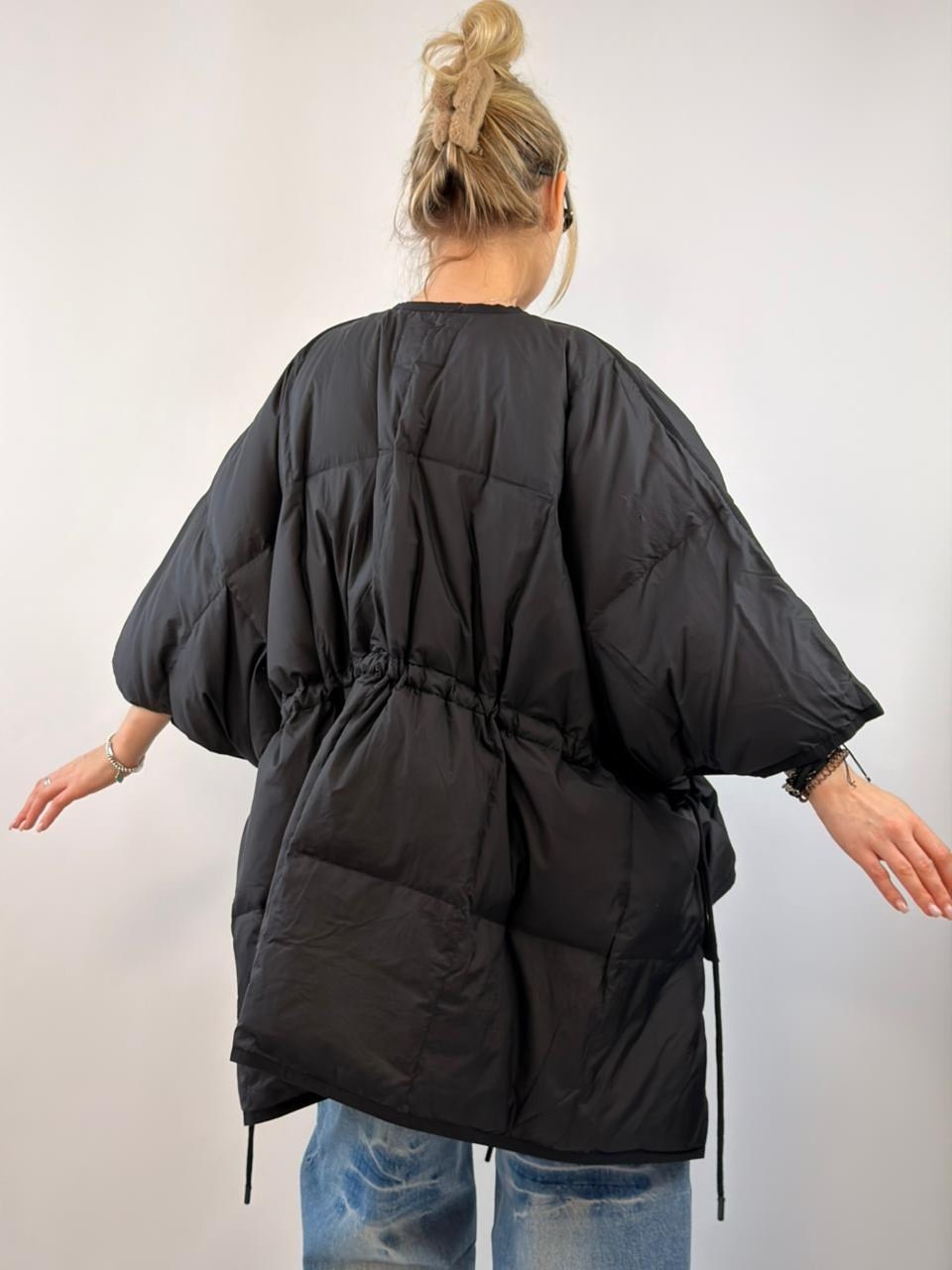 куртка демисезонная с капюшоном oversize okxana utova brand,куртка демисезонная с капюшоном oversize oksana utova brand,куртка оверсайз,пуховик оверсайз,куртка демисезонная с капюшоном oversize okrana