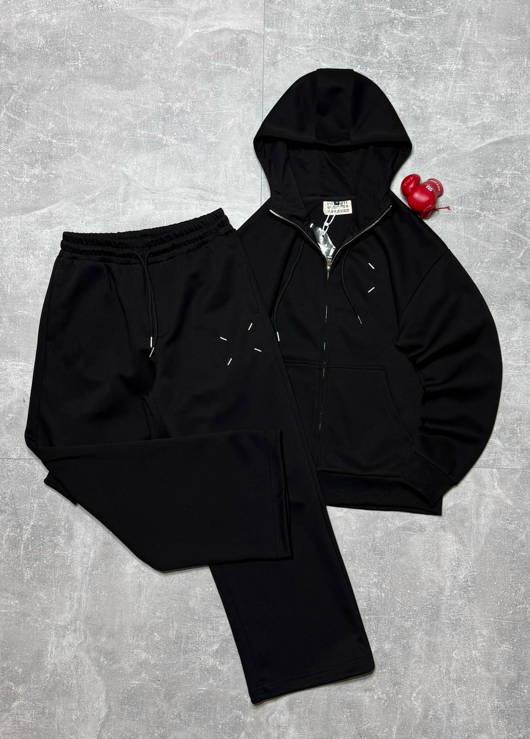 спортивный костюм brunello cucinelli,кашемировый костюм loro piana,мужской спортивный костюм brunello cucinelli,спортивный костюм loro piana,спортивный костюм brunello cucinelli solomeo