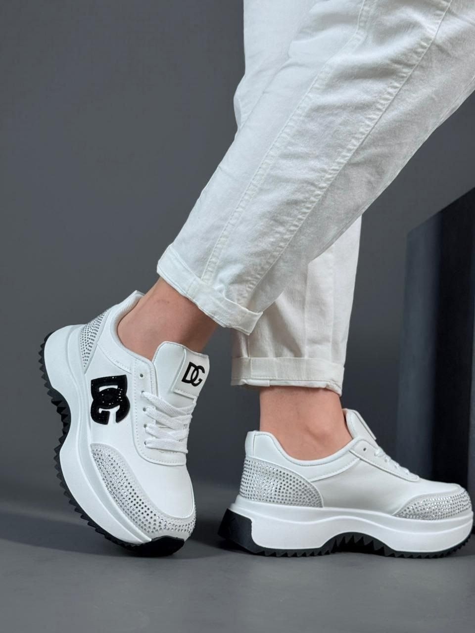 кроссовки женскиe,,кроссовки женские белый,белые кроссовки,женские модные кроссовки