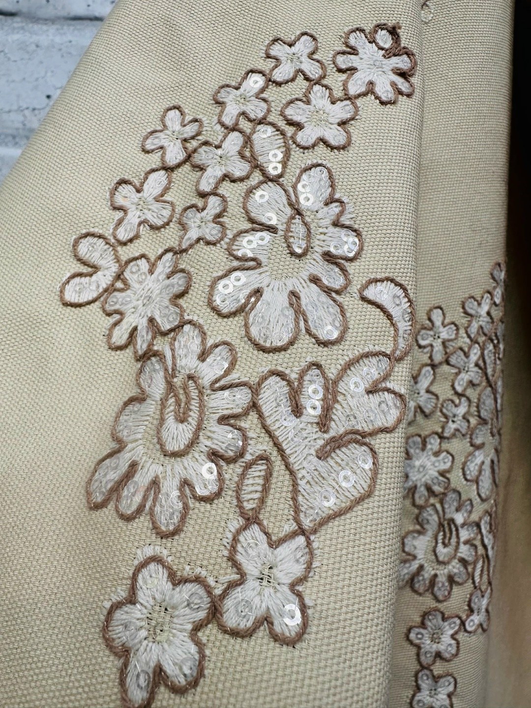 жакет с вышивкой,жакет,дизайнерский пиджак с росписью «фрида кало»,пиджак с вышивкой,льняной женский костюм с вышивкой ришелье