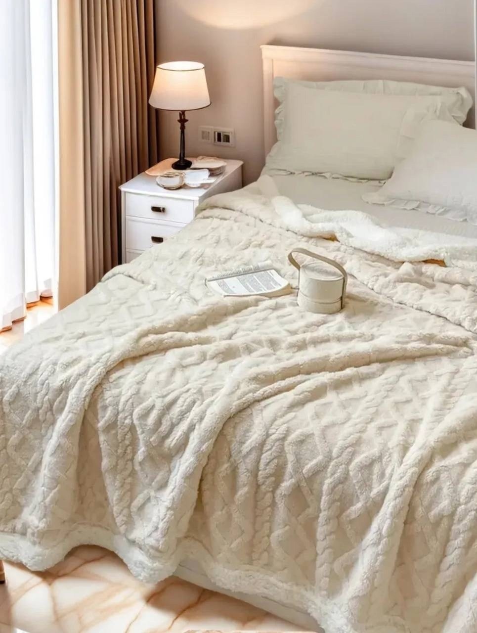 бежевый плед,плед велсофт vse doma шерпа косичка бежевый,плед,плед на кровати,плед покрывало из овечьей шерсти