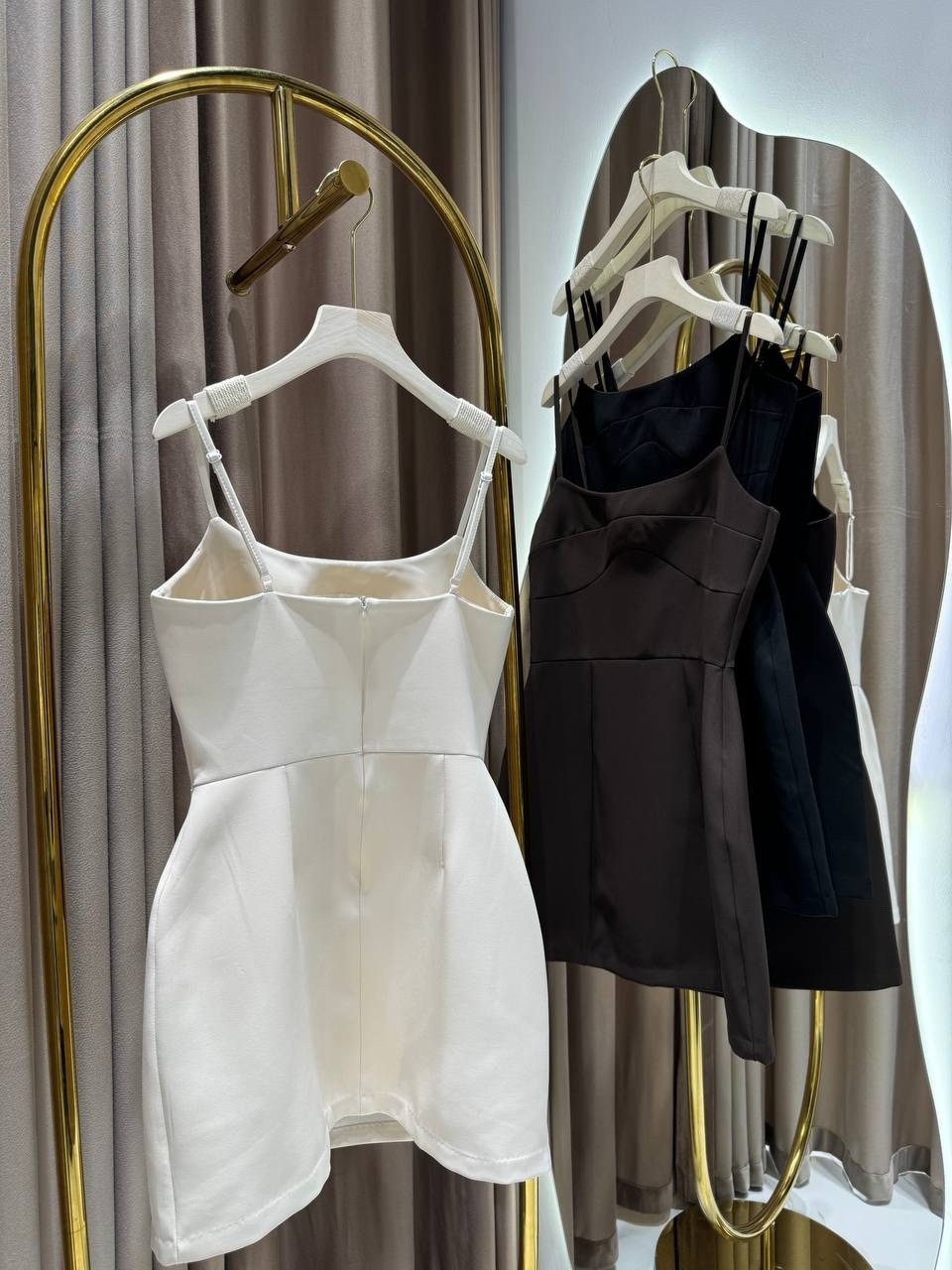 платье на бретелях,платье женская,платье черное,платье стильное