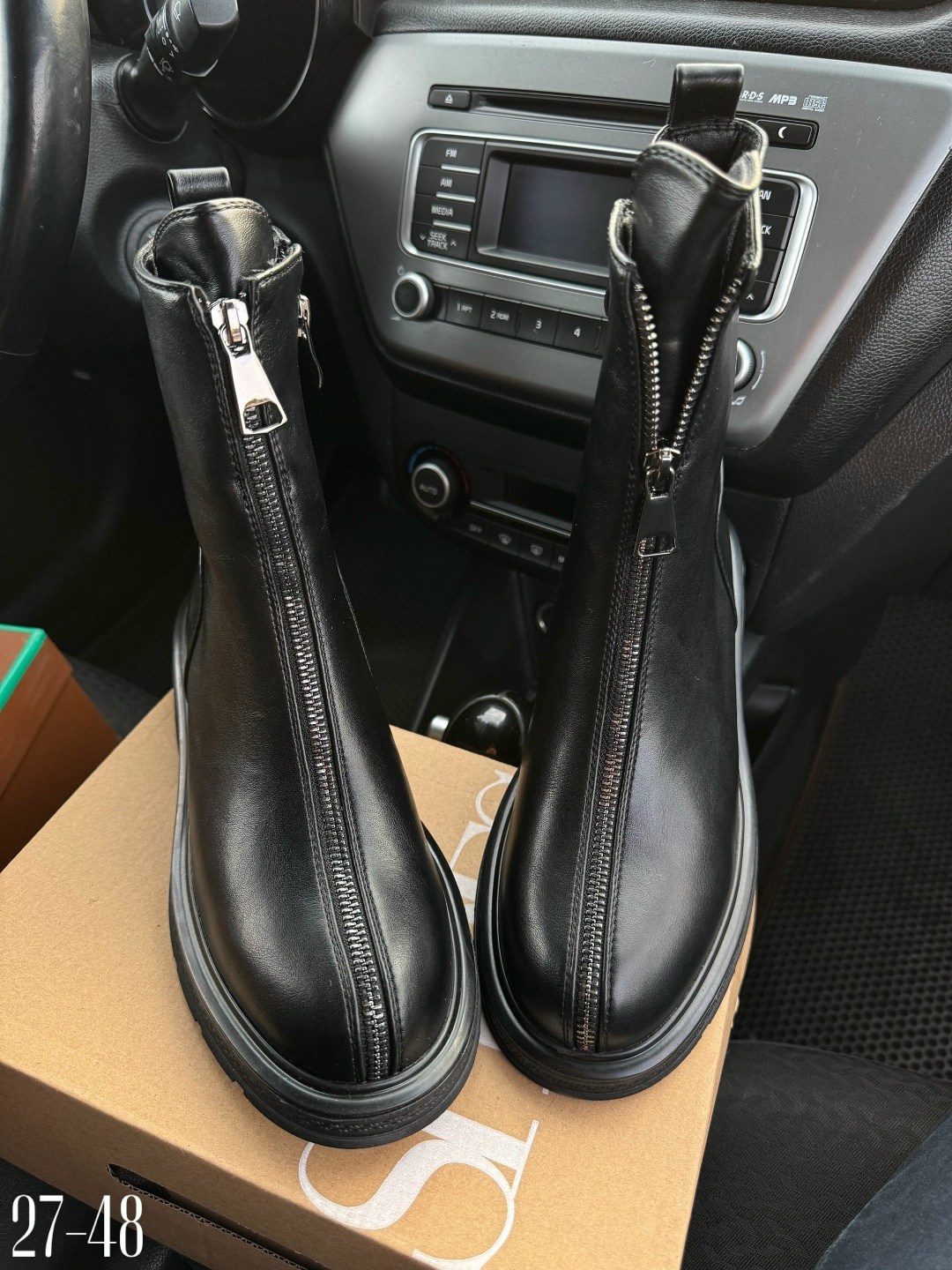 ботинки женские,,модные ботинки,ботинки с замком,ботинки