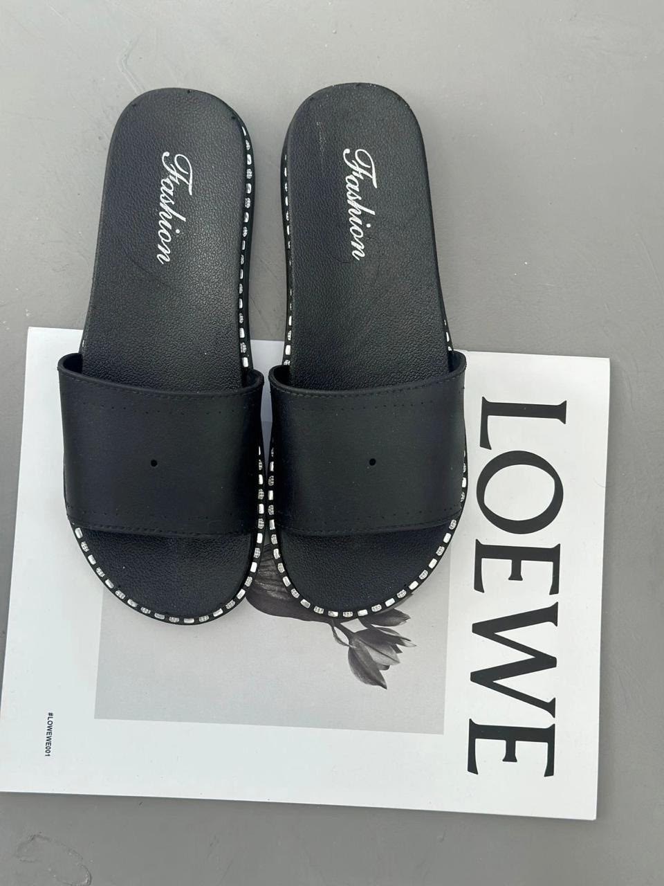 шлепанцы женские,женские тапки,,шлепки женские,модные шлепки