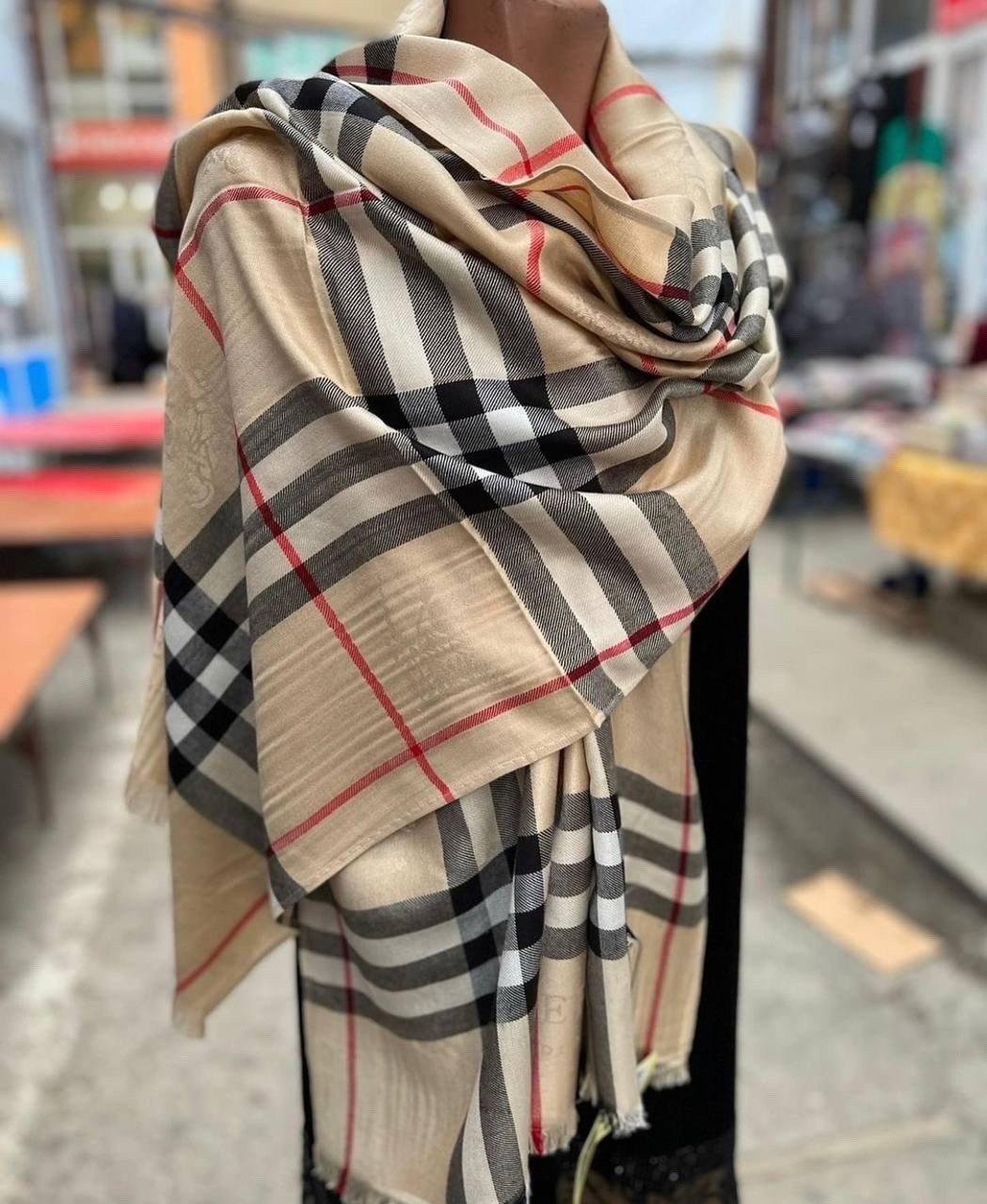 палантин женские,палантин барберри кашемир,шарф плед,палантин барберри,белый палантин барберри