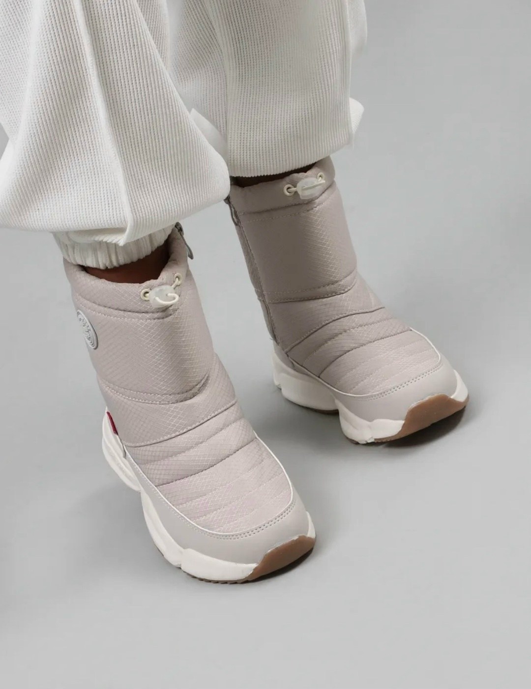 дутики женские gogc,зимние ботинки женские дутики мода 2026-2026,дутики gogc,дутики зимние на платформе непромокаемые,дутики укороченные женские