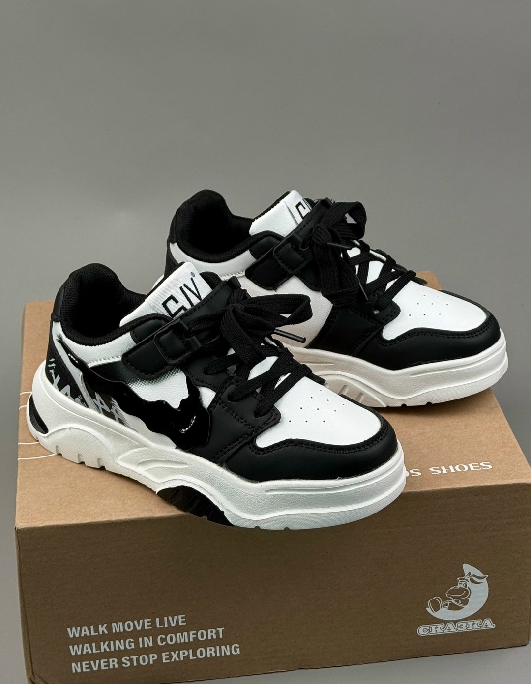 кроссовки,кроссовки женскиe,,модные кроссовки,спортивная