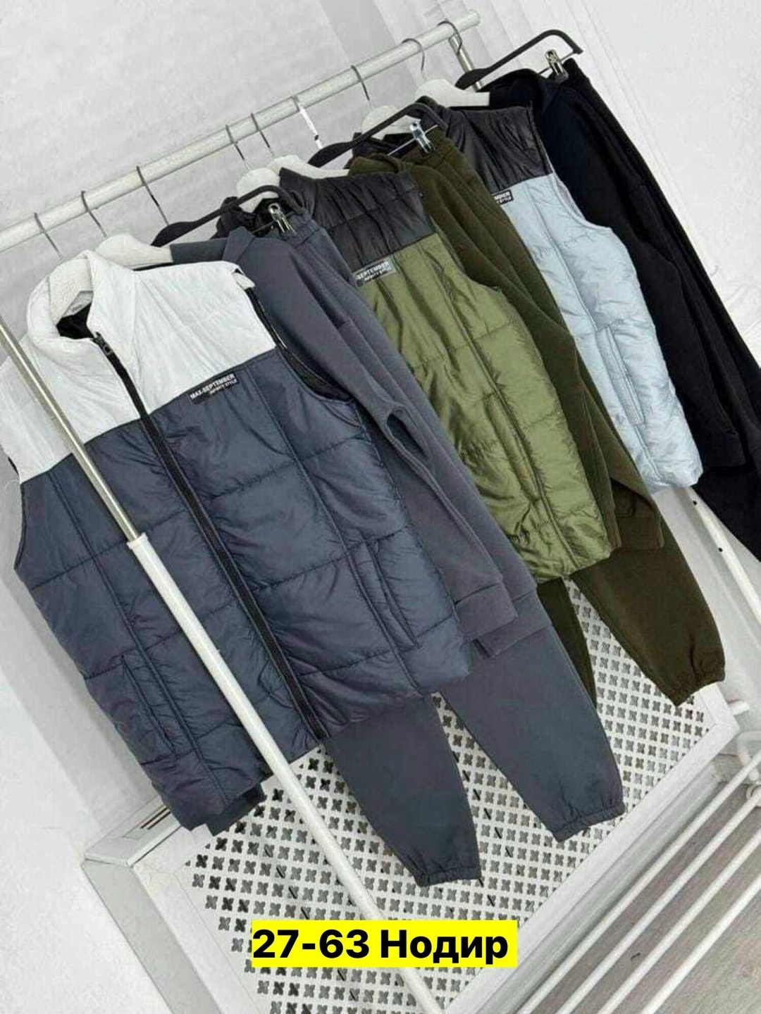 мужской теплый спортивный костюм на флисе с жилетом,спортивный костюм тройка мужской с жилетом,костюм на флисе,костюм спортивный мужской,жилетка на синтепоне