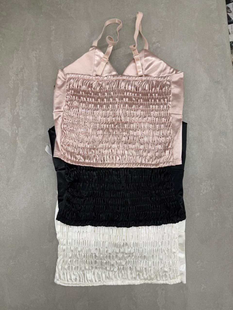 атласный топ,топ атласный на бретелях,атласный бюстгальтер с треугольными чашечками,нижнее белье топ,атласный бюстгальтер