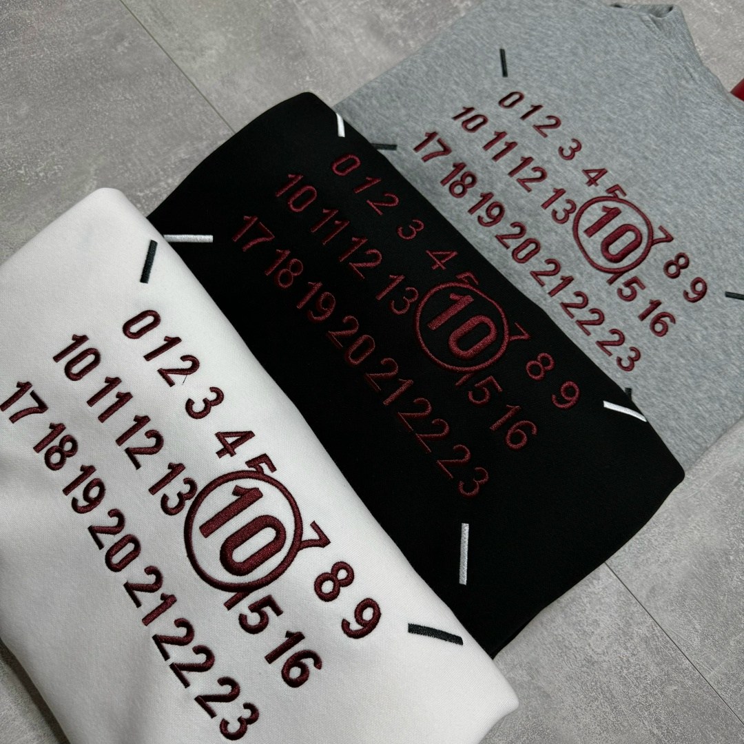 спортивный костюм brunello cucinelli,кашемировый костюм loro piana,мужской спортивный костюм brunello cucinelli,спортивный костюм loro piana,спортивный костюм brunello cucinelli solomeo