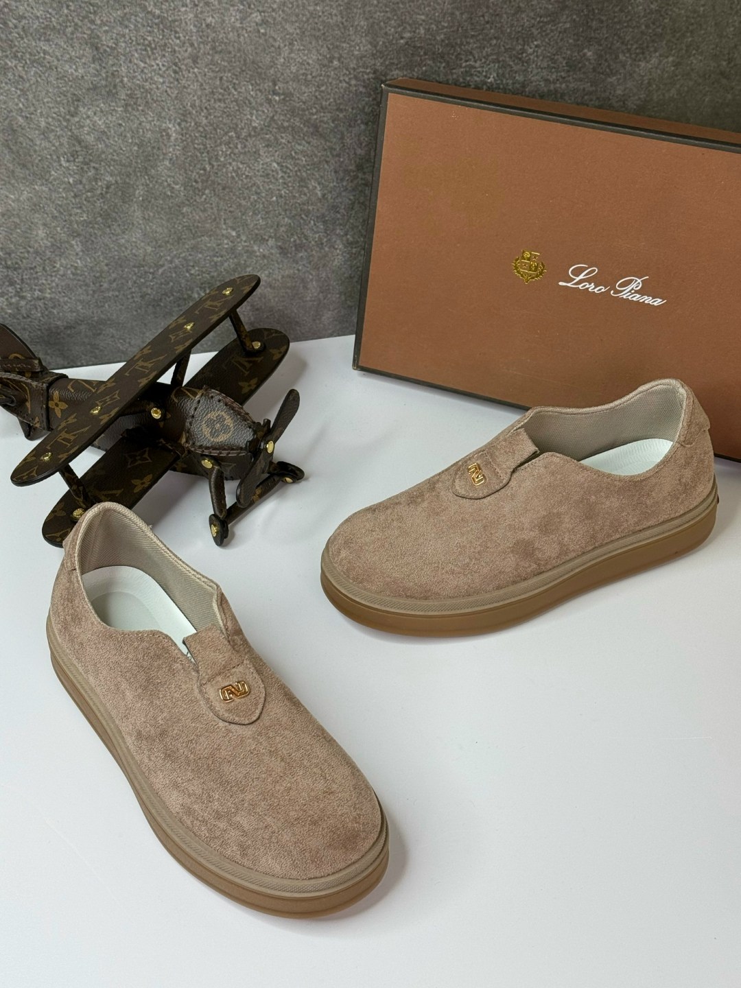 лоферы из натуральной замши loro piana,лоферы loro piana,лоферы из натуральной замши loro piana premium shoes,,loro piana лоферы женские замшевые