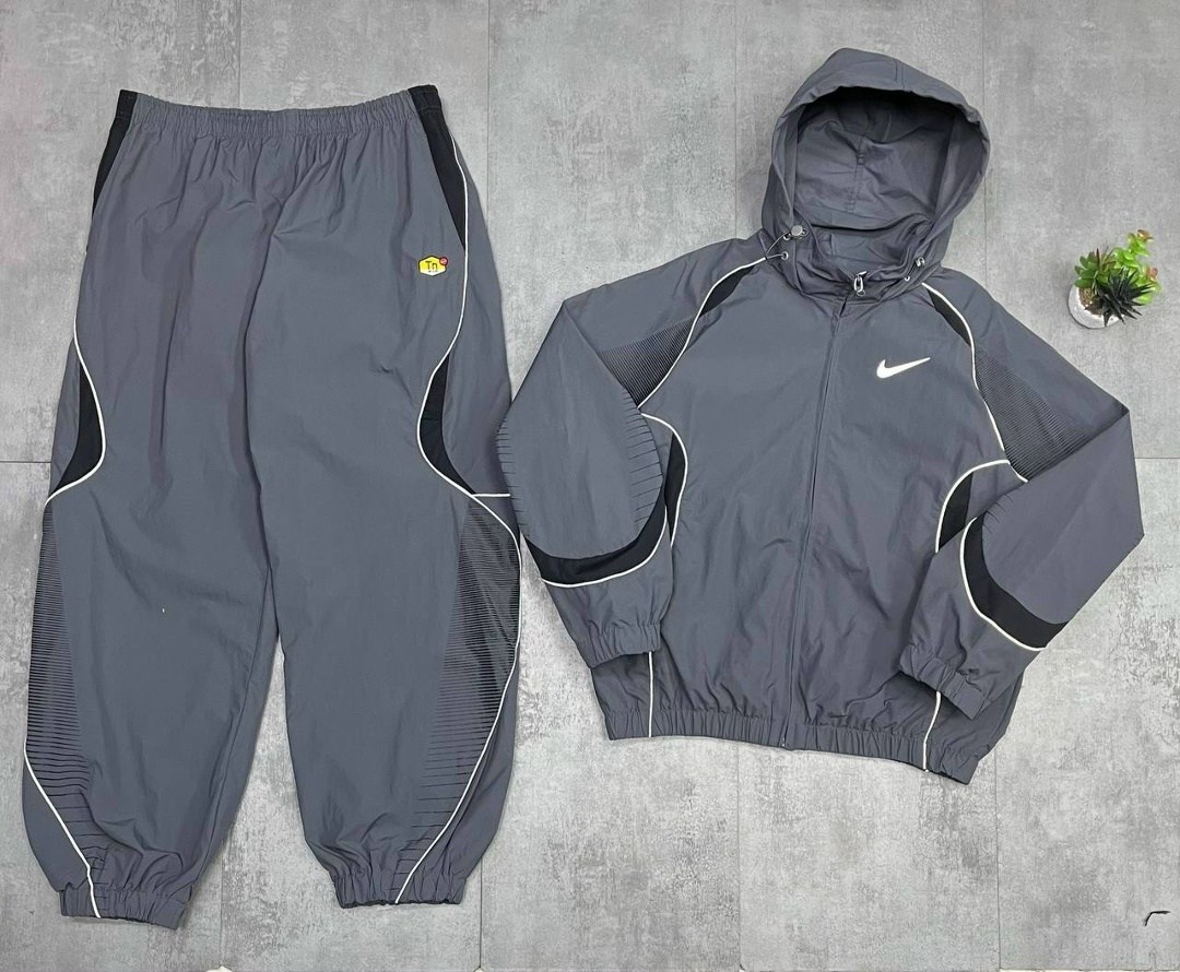 спортивный костюм nike,мужской спортивный костюм nike,спортивный костюм мужской nike swoosh,спортивный костюм nike на флисе,спортивный костюм для мужчин