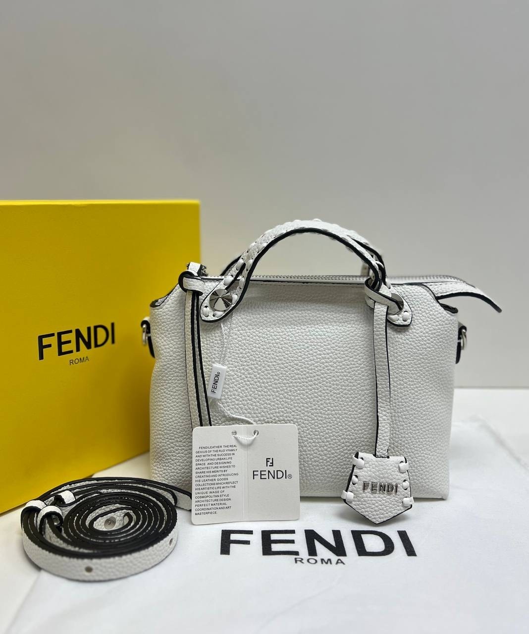 fendi fendi,сумка fendi,fendi сумка на плечо,женская сумка fendi,сумка fendi peekaboo