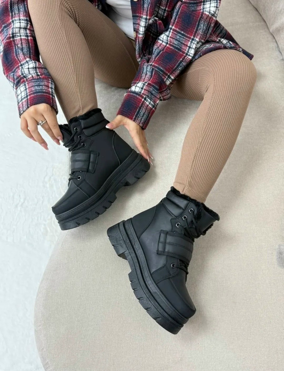 ,ботинки зимние,стильные ботинки,ботинки на платформе,берцы прада