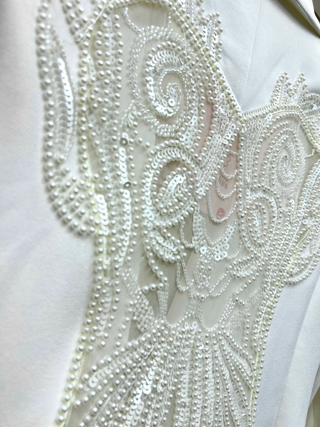 брючный костюм на свадьбу женский,женский белый брючный костюм на свадьбу,брючный свадебный костюм для невесты,невеста в брючном костюме,белый брючный костюм