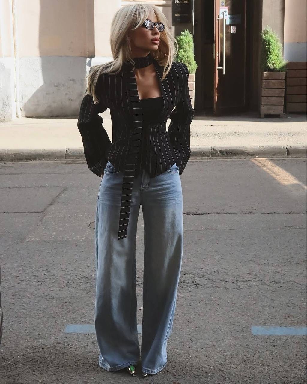 модные джинсы,брючный костюм женский,широкие джинсы,жакет стильный