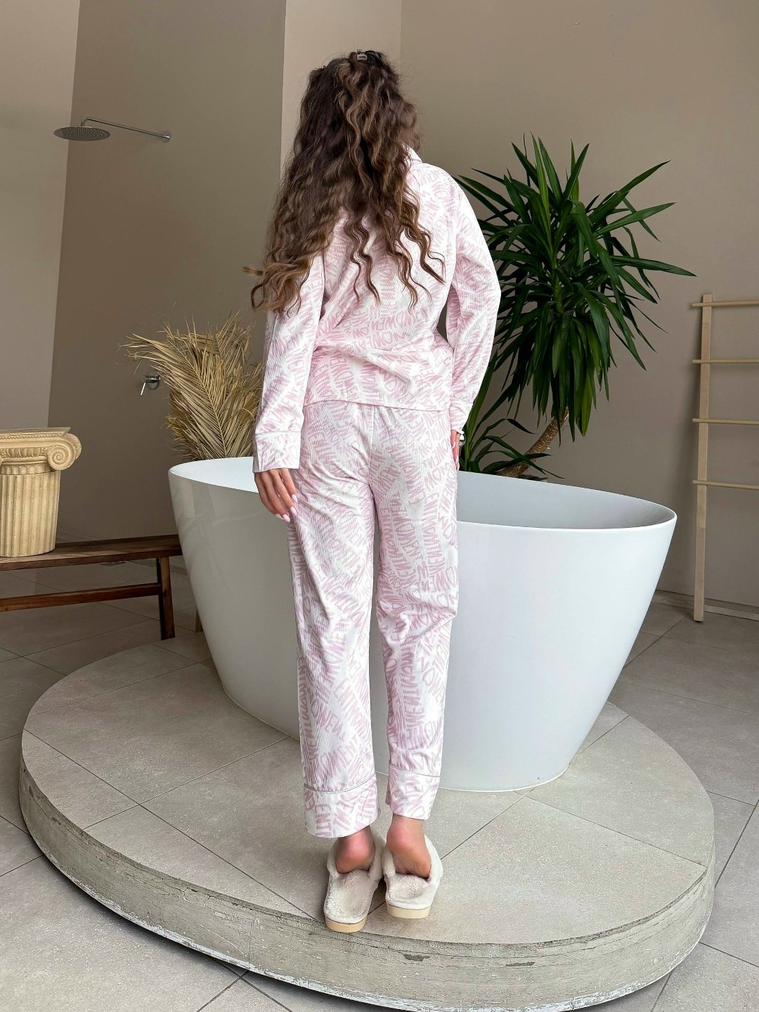 пижама женская,пижама женская комплект,пижама розовая,пижама женская шелковая,пижама женская шелковая со штанами и рубашкой amenue цвет бело-розовый