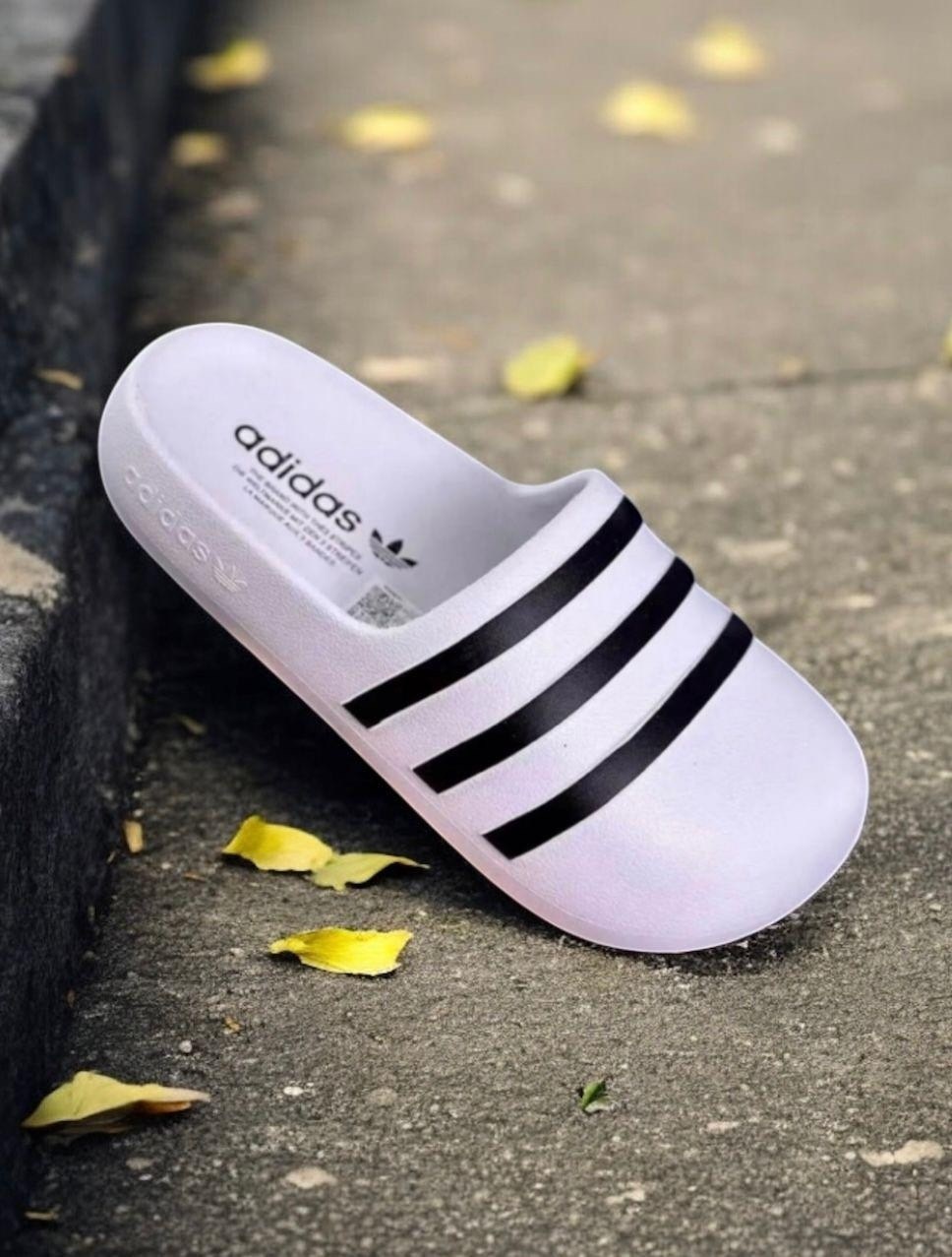 adidas originals сланцы adilette lite,шлепки адидас белые,adidas originals adilette,шлепанцы женские пляжные адидас,сланцы adidas
