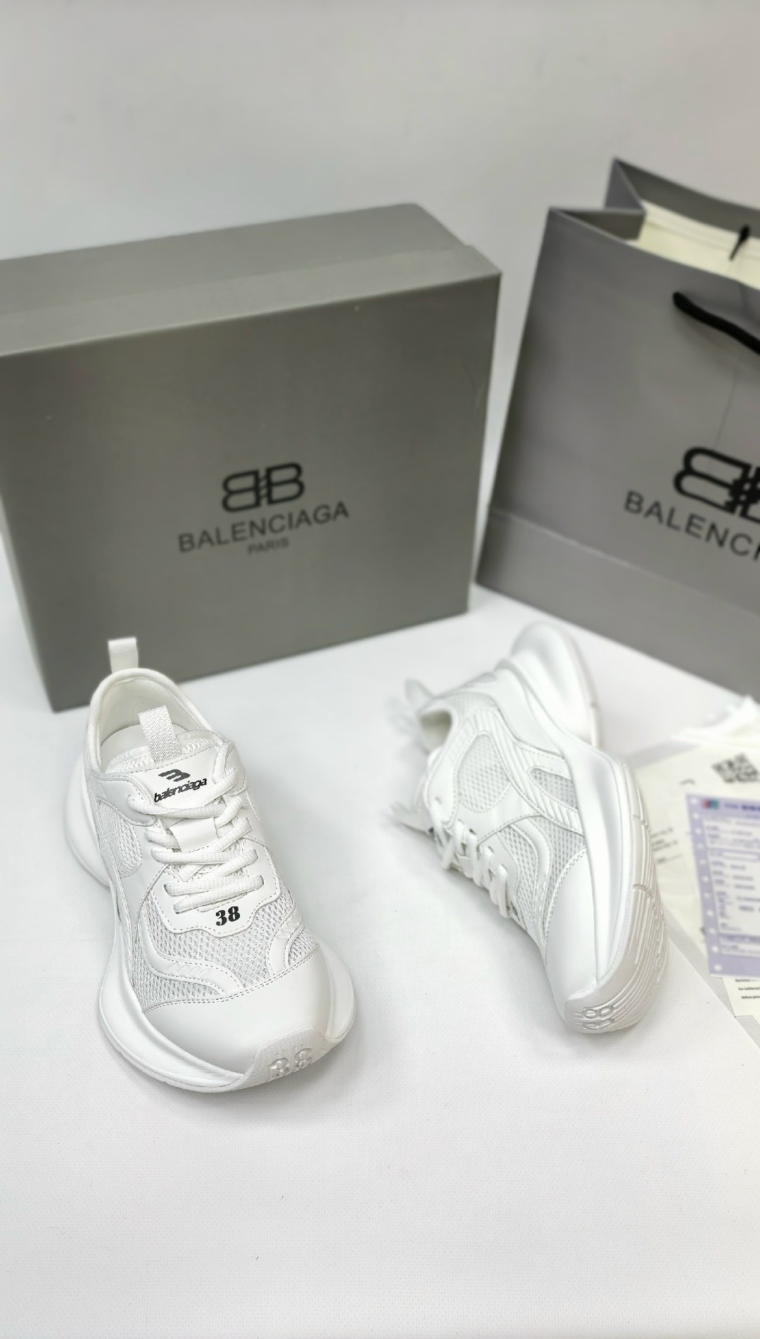 кроссовки женские balenciaga,кроссовки balenciaga,кроссовки баленсиага женские оригинал,кроссовки баленсиага женские,кроссовки balenciaga triple s