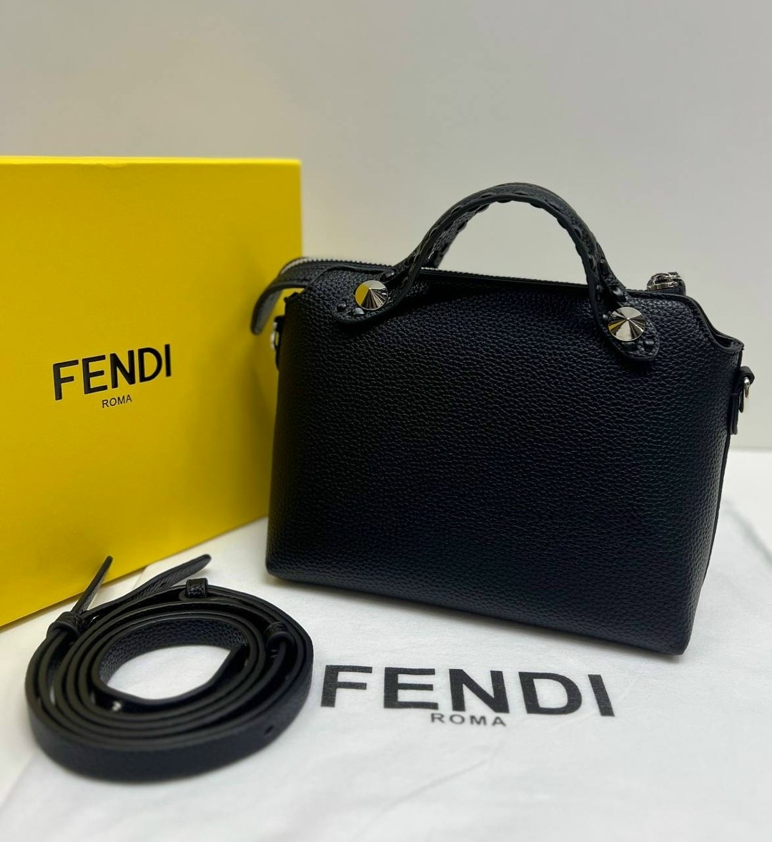 fendi fendi,сумка fendi,fendi сумка на плечо,женская сумка fendi,сумка fendi peekaboo
