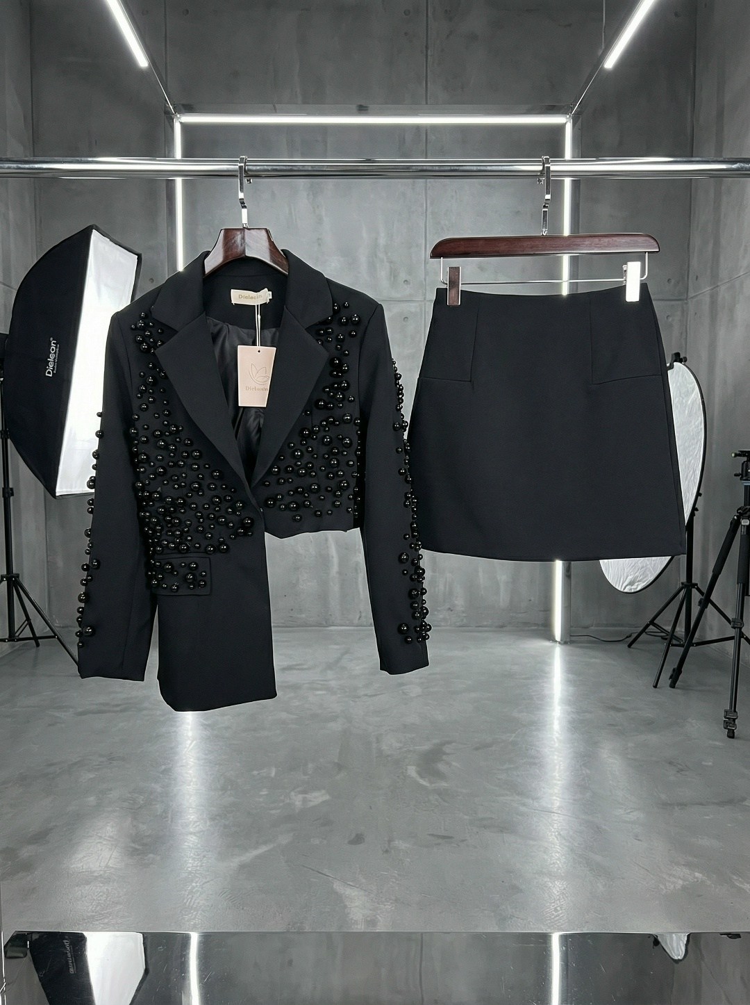 платье пиджак,capri black diamond embellishment blazer dress,костюм,костюм классический,