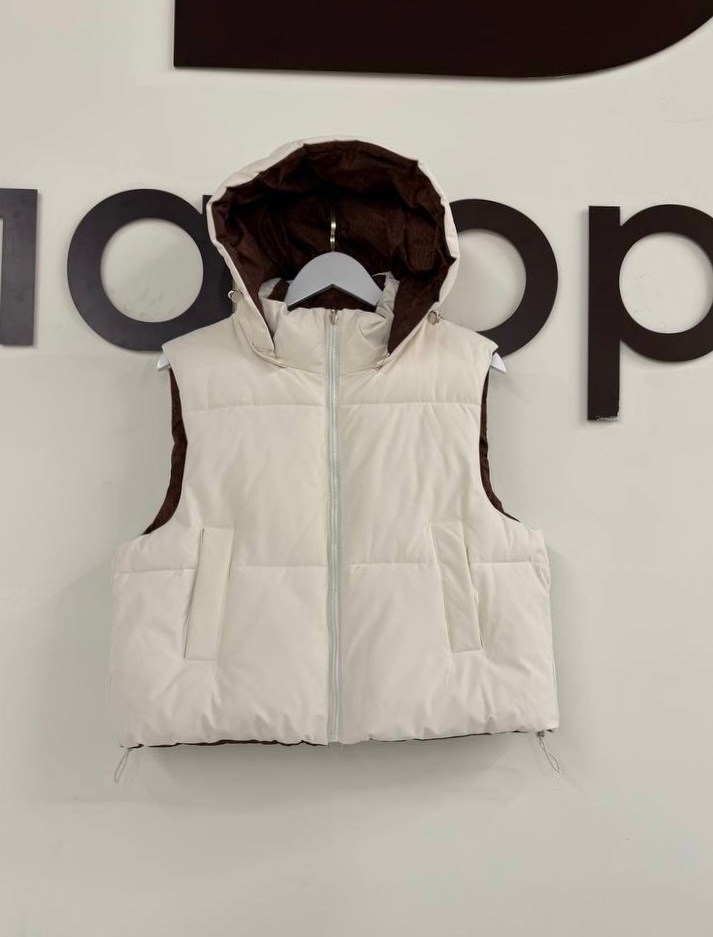 жилетка женская,женские жилеты,жилет,теплый жилет,жилет с капюшоном