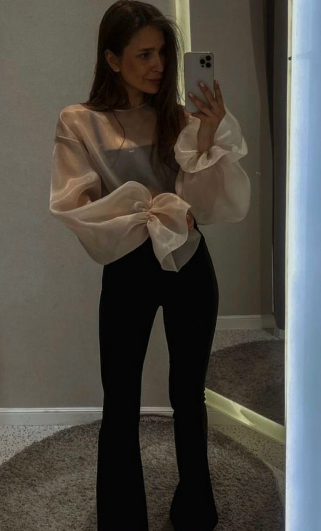 брюки клеш,модные брюки,брюки прямые,кожаная куртка