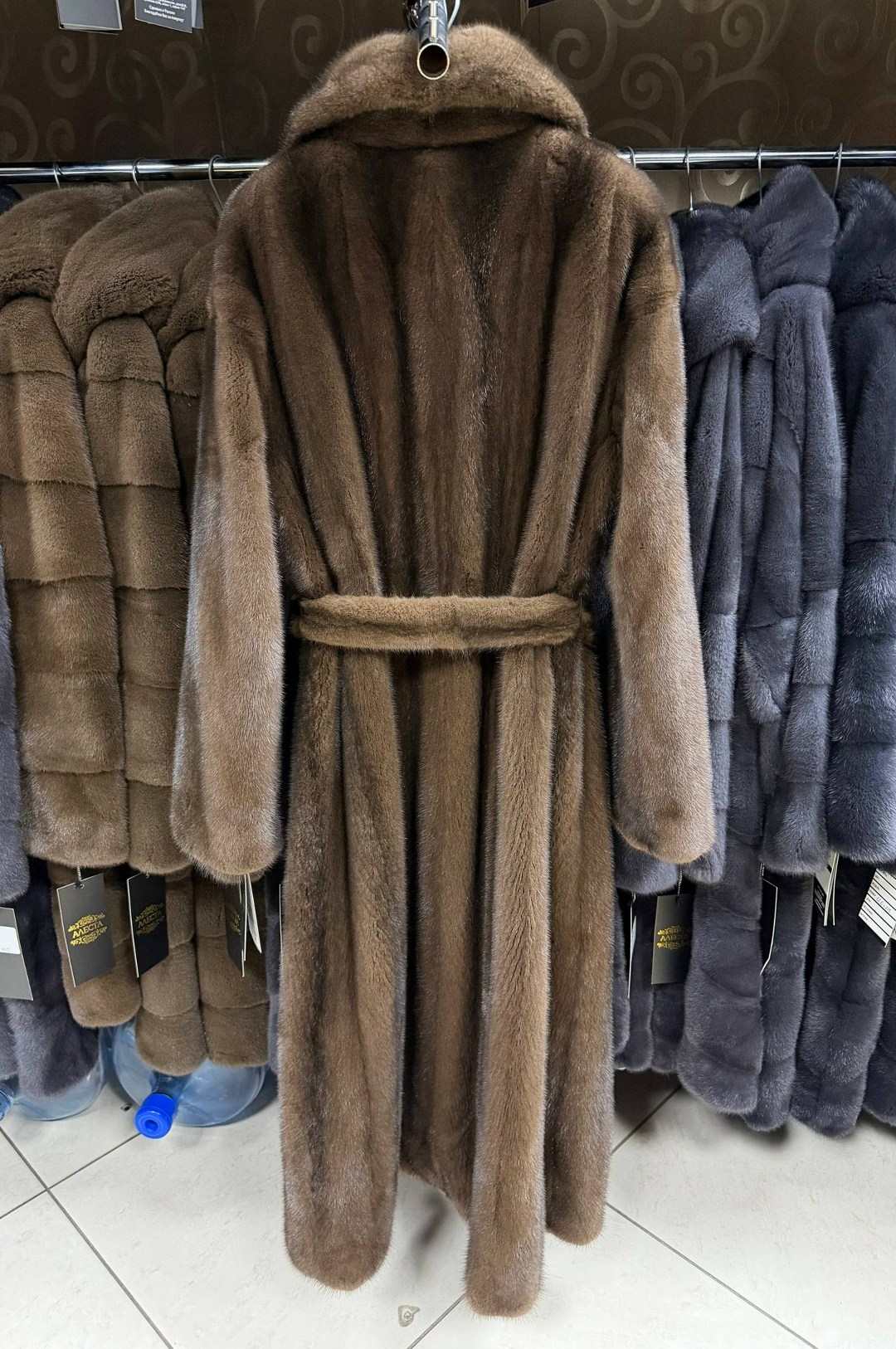 норковая шуба nafa натурального коричневого цвета,норковая шуба,шуба норка,шуба норковая nafa кимоно,шуба