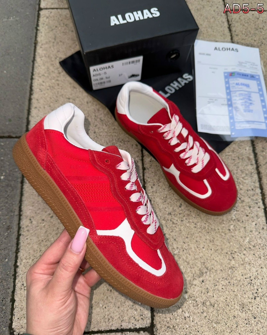 ,кроссовки женскиe,замшевые кроссовки,кроссовки красные,спортивная