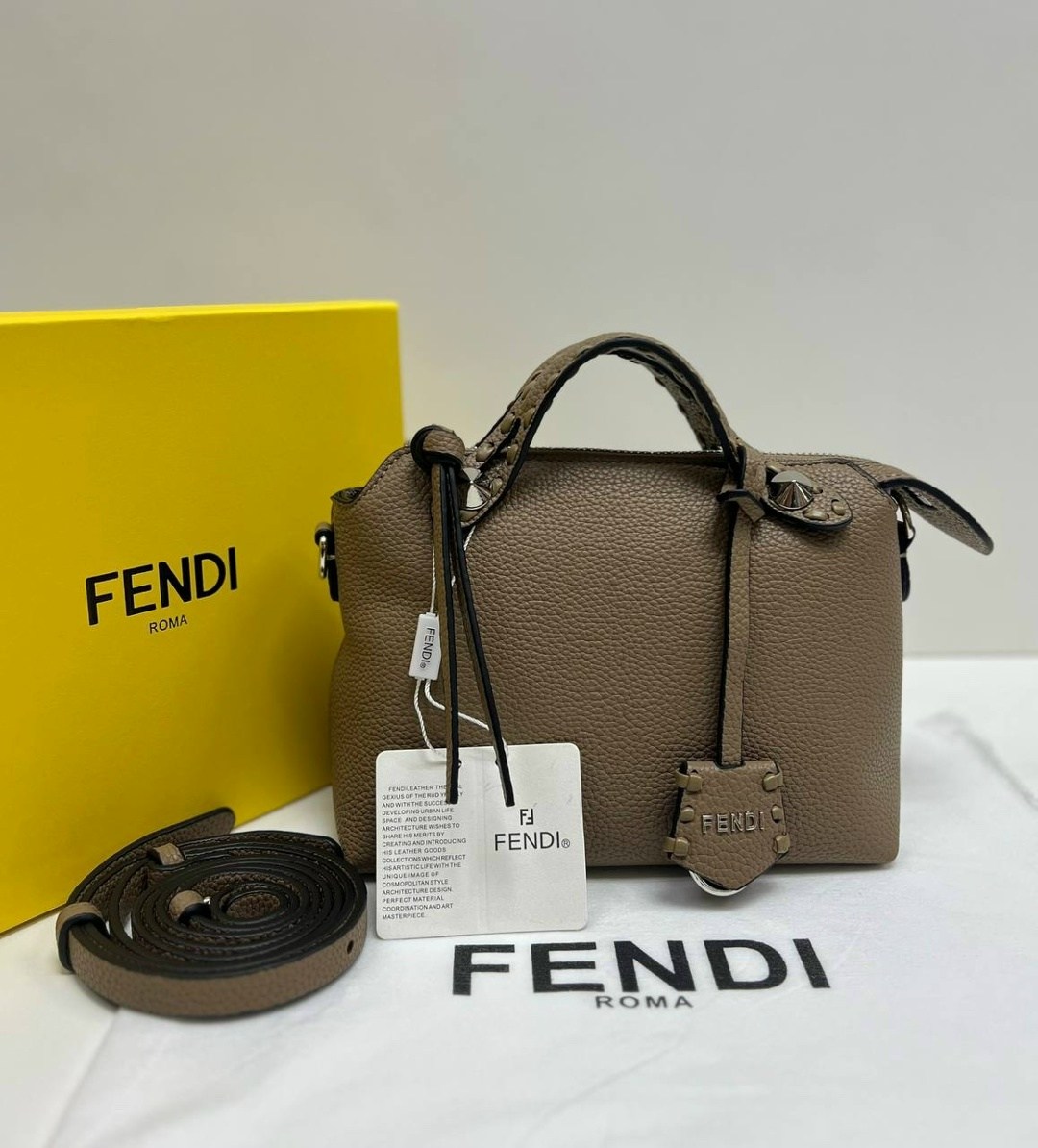 fendi fendi,сумка fendi,fendi сумка на плечо,женская сумка fendi,сумка fendi peekaboo