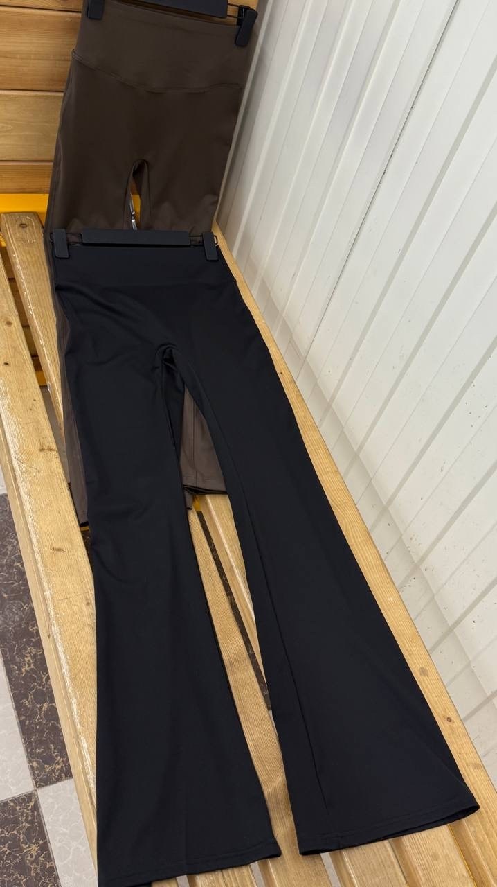 лосины-клёш,молодежные шикарные брюки-клеш,черные брюки клеш,женские клеш брюки,брюки-клеш