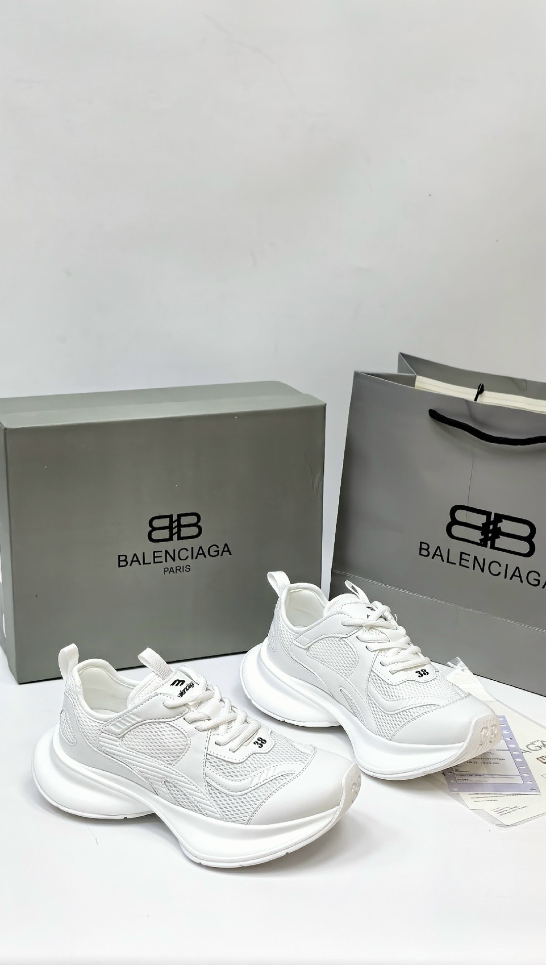 кроссовки женские balenciaga,кроссовки balenciaga,кроссовки баленсиага женские оригинал,кроссовки баленсиага женские,кроссовки balenciaga triple s