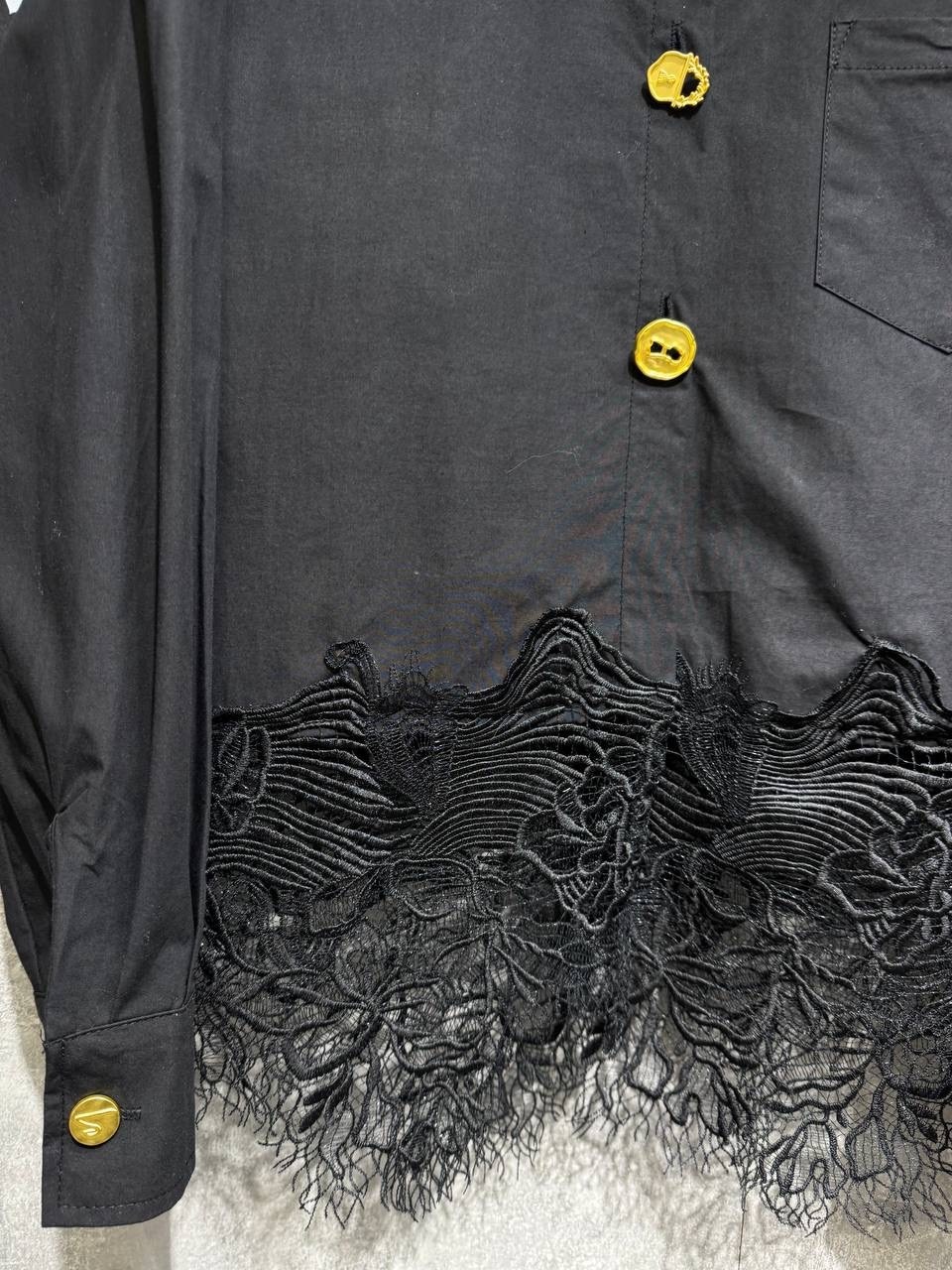 рубашка с кружевами,блузка с кружевами,кружевная рубашка,женская рубашка,рубашка с кружевными вставками