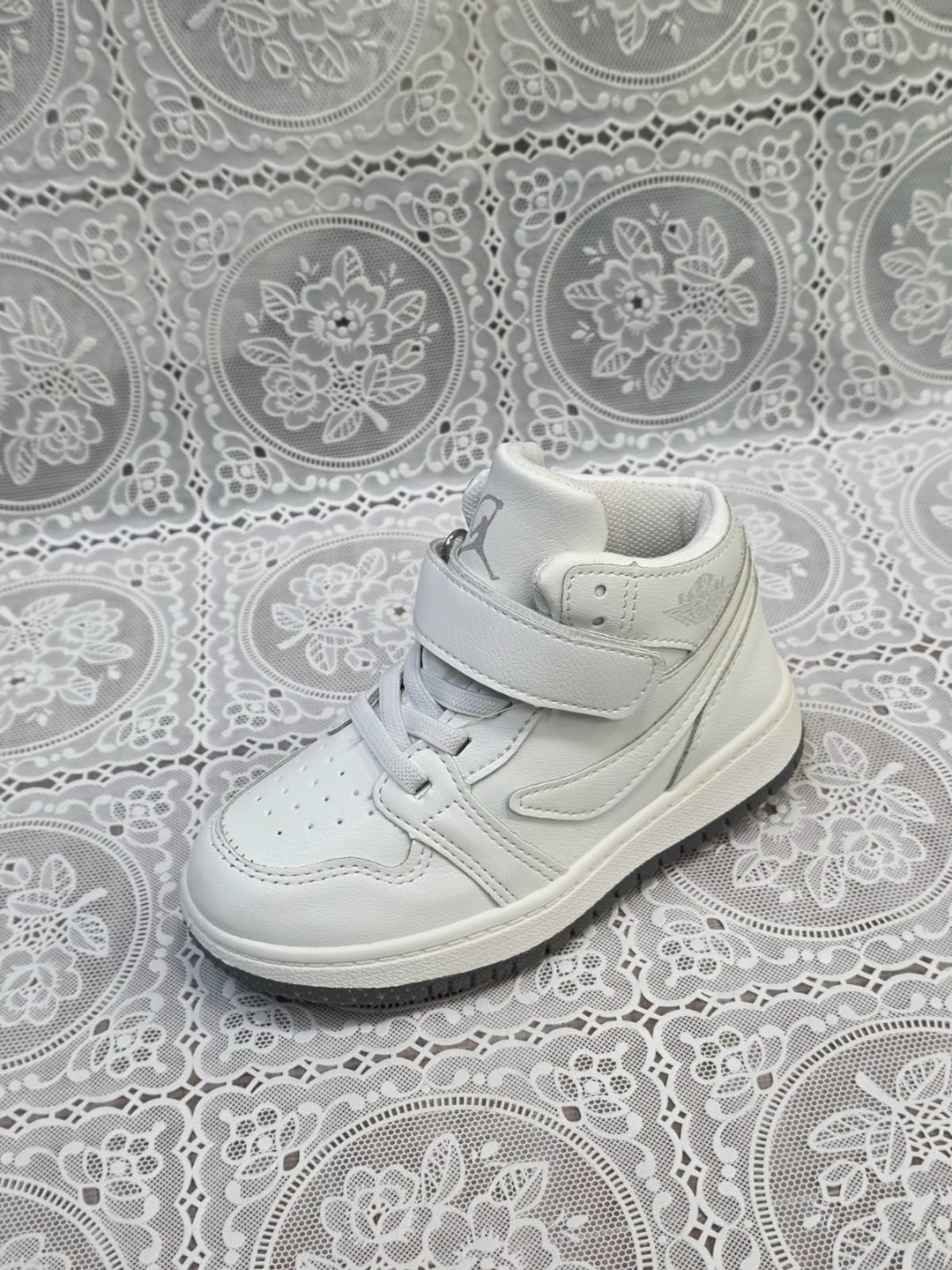 детские кроссовки,кроссовки,кроссовки кеды детские,,изики кроссовки детские оригинал